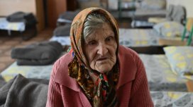 97 yaşlı ukraynalı qadın ruslardan qaçmaq üçün 10 km piyada gedib