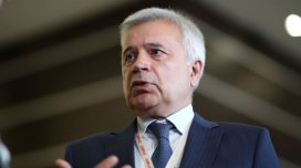 Vahid Ələkbərov 2 günə 1 milyard sərvət itirdi