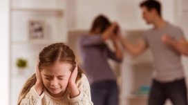Uşağa görə boşanmamaq: Valideynlərin həqiqəti, yoxsa travma?