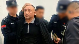 
Bakıda arvadını bıçaqlayaraq Çinə qaçdı: 2 gün sonra tutuldu