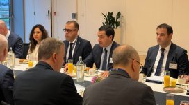 Hikmət Hacıyev NATO Baş Qərargahında blok rəhbərliyi ilə görüş keçirdi - FOTO