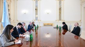 Prezident qəbullar keçirdi - YENİLƏNİB