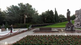 DİN-in şəxsi heyəti Heydər Əliyevin xatirəsini yad etdi - FOTO/VİDEO