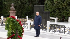 
DTX-nin əməkdaşları Fəxri xiyabanda Heydər Əliyevin xatirəsini anıblar - FOTO/VİDEO