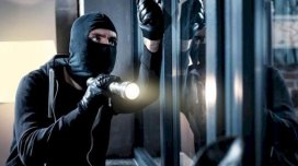 Evdən 8 min dollarlıq qızıl oğurlayan şəxs saxlanıldı