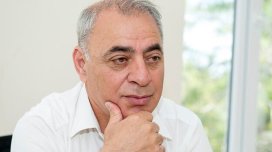 
Nadir Hüseynovun öldüyü qəzada yaralanan qadın dayanacaqda dayanıbmış
