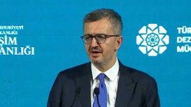 
Burhanettin Duran: Dezinformasiya türk dövlətlərinin milli təhlükəsizliyinə birbaşa təhdiddir
