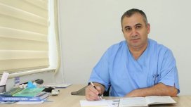 Müğənninin baş həkim olan qardaşı işdən çıxarıldı