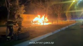 Sumqayıtda iki maşın toqquşdu - Yanğın baş verdi