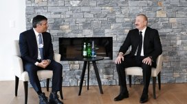 Prezident Davosda görüş keçirdi
