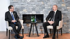 İlham Əliyev Davosda görüşlər keçirir - YENİLƏNİB