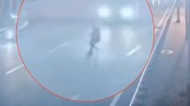 
Bakıda qadının öldüyü hadisənin anbaan görüntüləri- VİDEO