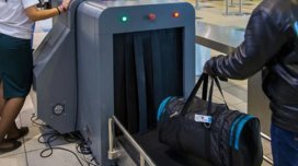 
Vəzifəli şəxs 18 kq qızılla tutuldu- Evindən silah çıxdı