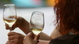 Alkoqolla yuxusuzluğa qarşı mübarizə yuxu strukturunu pozur