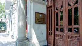 30-a yaxın şair-yazıçı AYB-dən çıxarıldı