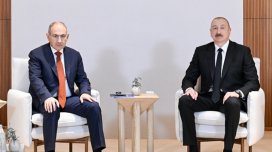 İlham Əliyev və Nikol Paşinyan arasında geniş tərkibdə görüş keçirildi - YENİLƏNİB