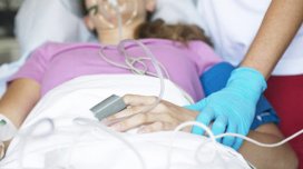 Bakıda liseydə güllələnən müəllimin vəziyyəti açıqlandı