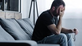 Torpaq ayaqların altından çıxır: 50 yaşadək bu 9 həyati sarsıntı sizi sınmaz edir