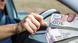 "Range Rover"dən 11 min manat oğurlayan "ayıq sürücü" saxlanıldı