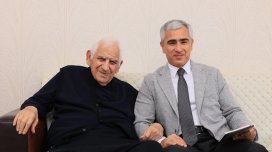 Anar Ələkbərov Nəriman Həsənzadəni evində ziyarət etdi - FOTO