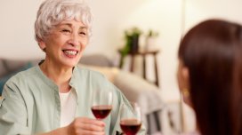 Fransız və yapon qadınlar niyə "zərif" qocalır? - Sirr bir sadə vərdişdədir