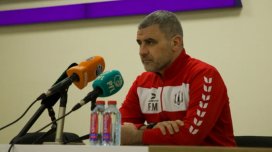 "Baş məşqçimizə etimad göstəririk və birlikdə çalışmağa davam edəcəyik"