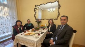 Əməkdar artist Kübra Əliyeva evində ziyarət olunub