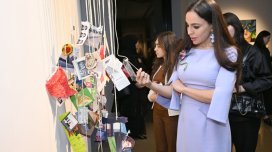 Leyla Əliyeva "Mənzərəyə açılan ev" mövzusunda qrup sərgisində iştirak edib - FOTO