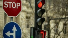 Bu kəsişmədə ilk dəfə işıqfor quraşdırıldı