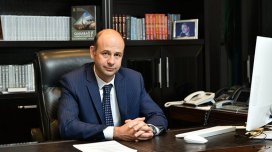 Yeni sədr rəisi vəzifəsindən azad etdi