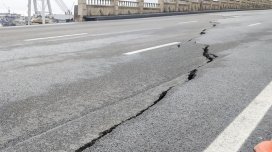 Bibiheybət yolunda torpaq sürüşməsi təhlükəsi: Hərəkət qismən məhdudlaşdırıldı
