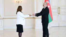 İlham Əliyev yeni səfirləri qəbul etdi - YENİLƏNİB