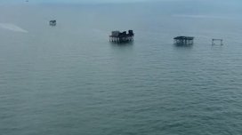 Neft Daşlarının yaxınlığında balıqçı batdı, əraziyə helikopter cəlb edildi - VİDEO