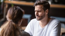 Psixoloq: "Birtərəfli ünsiyyət emosional istismarın əlamətidir"