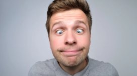 Hər an gözümüzün önündə olan burnumuzu niyə görmürük?