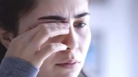 Gözlərdə görünməyən yanıq: Yanma və bulanıq görmə xəbərdarlıq əlaməti ola bilər