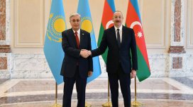 İlham Əliyev Tokayevi doğum günü münasibətilə təbrik edib