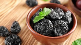 Bağırsaq sağlamlığı üçün qara gavalımı nə vaxt yemək yaxşıdır?