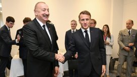 Makron İlham Əliyevə zəng etdi
