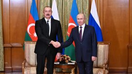 İlham Əliyev Vladimir Putini təbrik etdi

