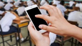 Məktəblərdə dərs vaxtı telefondan istifadə qadağan edildi
