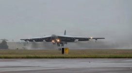 Dünyada yalnız bir təyyarə yanakı eniş edə bilir: B-52-nin xüsusi texnologiyası