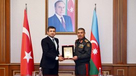 Zakir Həsənov Selçuk Bayraktarı qəbul etdi - FOTO