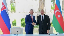 İlham Əliyevin Şuşada Slovakiya Prezidenti ilə geniş tərkibdə görüşü oldu - YENİLƏNİR