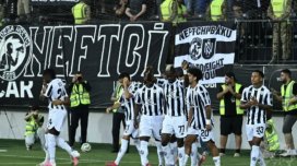 "Neftçi" öndə olduğu matçda "Dinamo"ya uduzdu