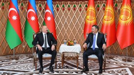 İlham Əliyevin Sadır Japarov ilə təkbətək görüşü keçirildi