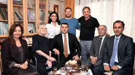 Mədəniyyət naziri Xalq artisti Tofiq Bakıxanovu evində ziyarət edib