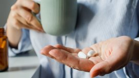 Doktor: Bəzi insanların hətta yayda belə əlavə D vitamini qəbuluna ehtiyacı var
