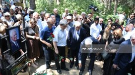 Xalq şairi Nəriman Həsənzadə I Fəxri xiyabanda dəfn edilib - FOTO