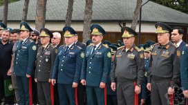 Zakir Həsənovla Elçin Quliyev generalın dəfnində - FOTO